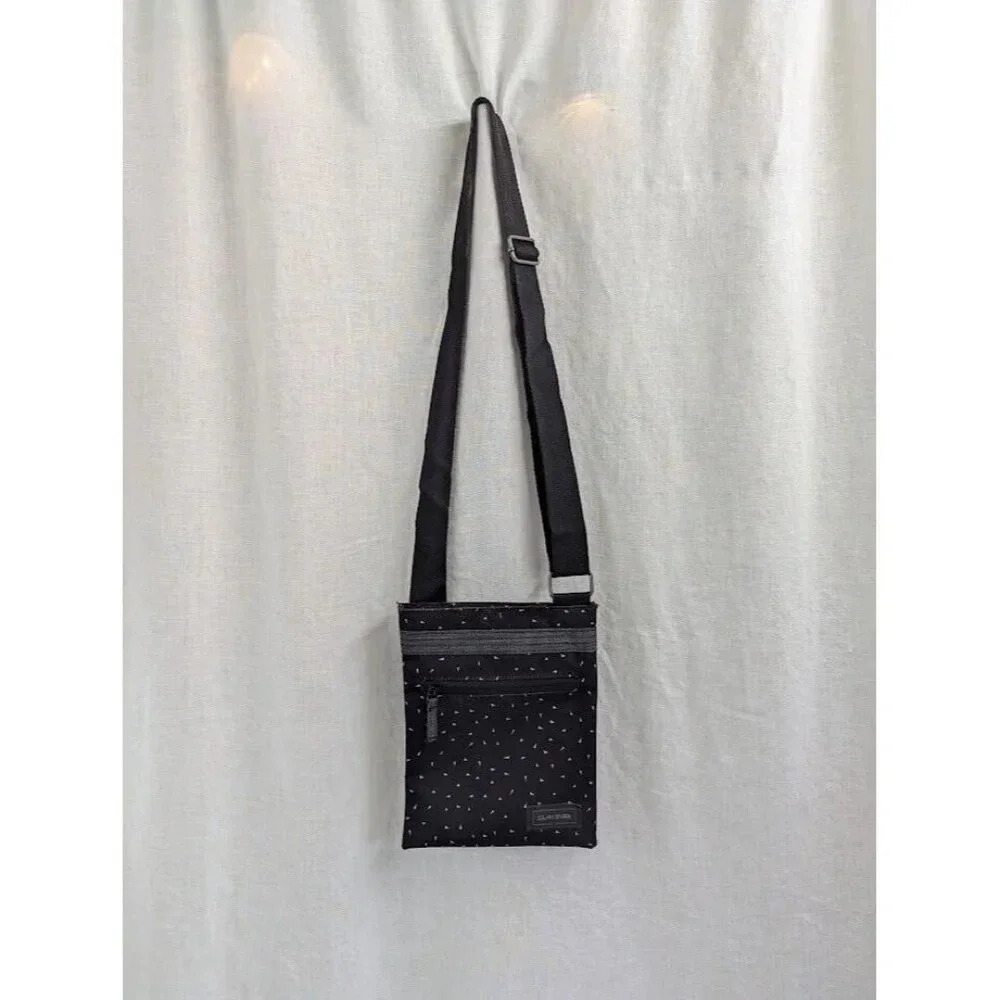 Dakine slim crossbody travel bag, black with white triangle pattern P5